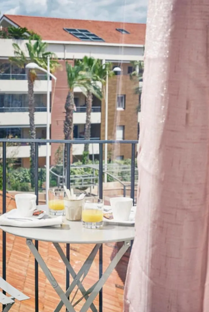 Hotel Du Vieux Port Saint-Raphael